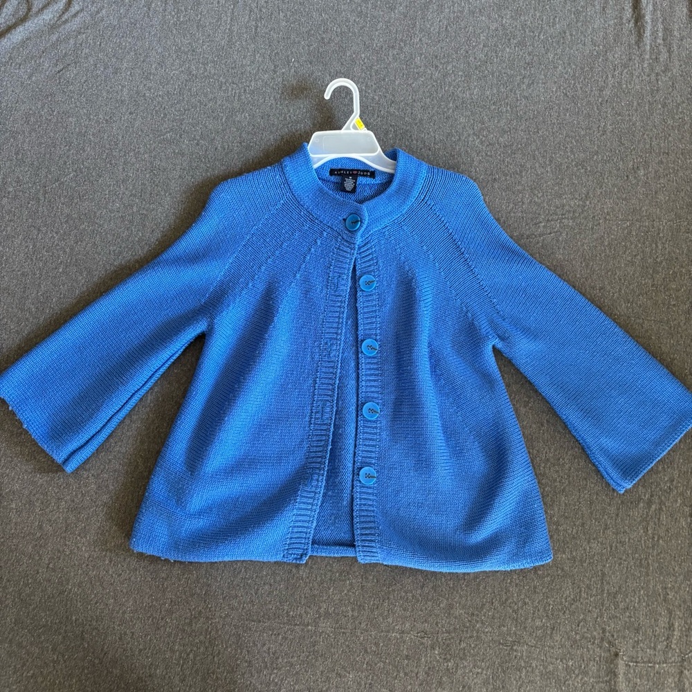 Women’s Ashley Judd Size Medium Heavy Weight Knit Button Up Cardigan